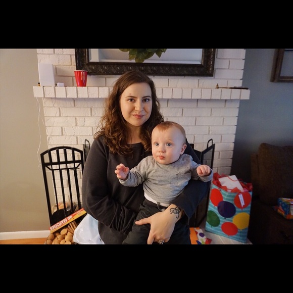 Meet your Posher, Tessa - Picture 1 of 1